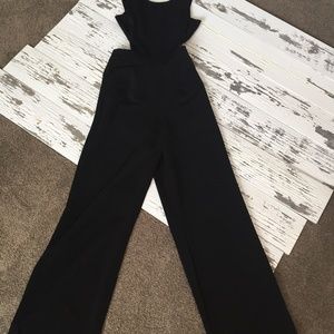 Black wide legged Jumpsuit New size 0